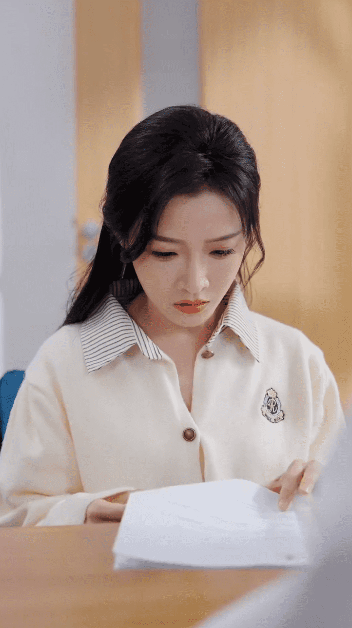 離婚后，陸總舔狗上身幫我提鞋(全集)